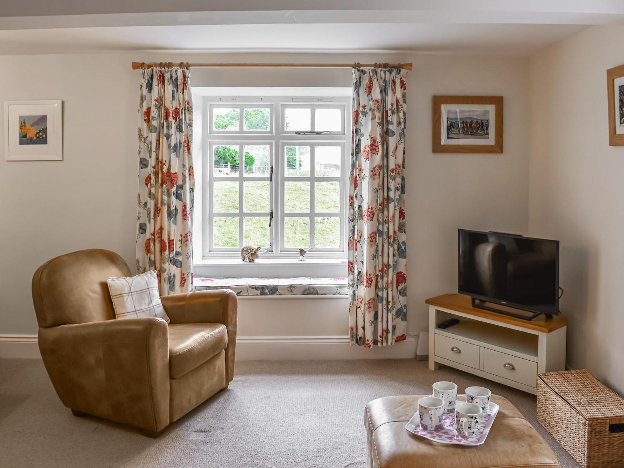 1 The Old Corn Mill Villa West Burton Bagian luar foto